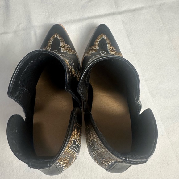 SHEIN Black and Gold Embroidered Ankle Boots size 6 - Picture 5 of 7